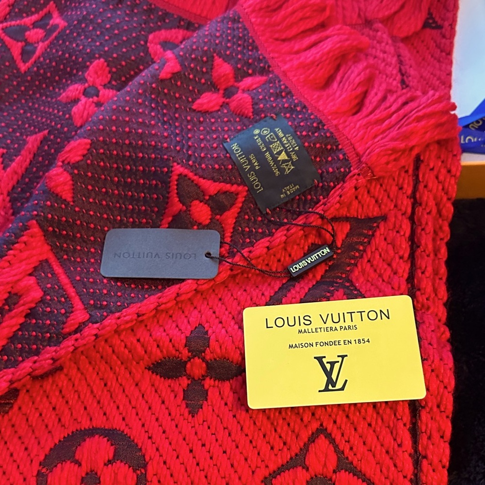Louis Vuitton Red and Dark Red Monogram Knit Scarf